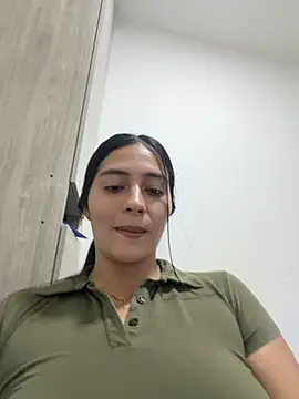 Snapshot of Sophie__Foxxx chatting on July 14, 2:05 am Sophie Foxxx online show from July 14, 2:05 am