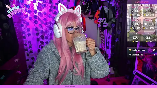 Roxanbunny1 online show from February 14, 7:28 am