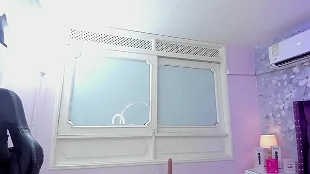 Snapshot of dalila_salazar chatting on May 20, 2:51 am dalila salazar online show from May 20, 2:51 am