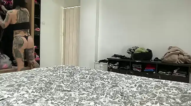 Snapshot of claudiacvc95 chatting on December 8, 7:37 am claudiacvc95 online show from December 8, 7:37 am