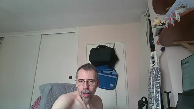 ptitcanard60600 online show from June 4, 11:27 am