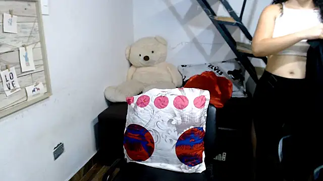 samantha baby  online show from February 16, 3:04 am