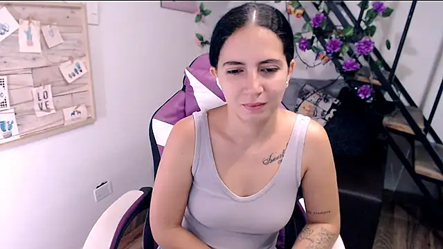 samantha baby  online show from April 29, 2:32 pm