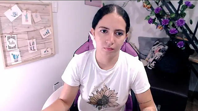 samantha baby  online show from May 2, 4:12 pm