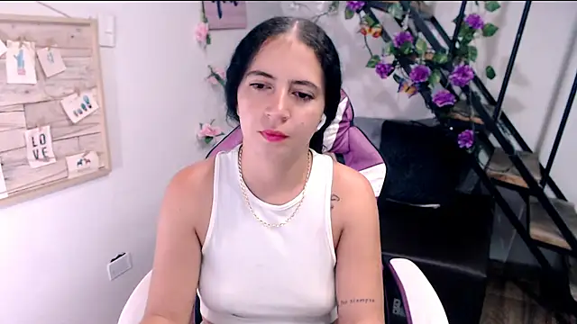 Snapshot of samantha_baby_ chatting on May 18, 10:04 pm samantha baby online show from May 18, 10:04 pm