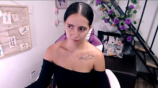 Snapshot of samantha_baby_ chatting on June 6, 6:45 pm samantha baby online show from June 6, 6:45 pm