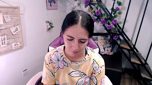 samantha baby  online show from July 11, 7:05 pm