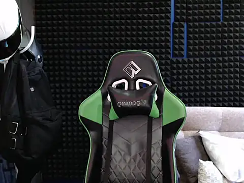 Curly Angel24 online show from October 19, 10:32 pm