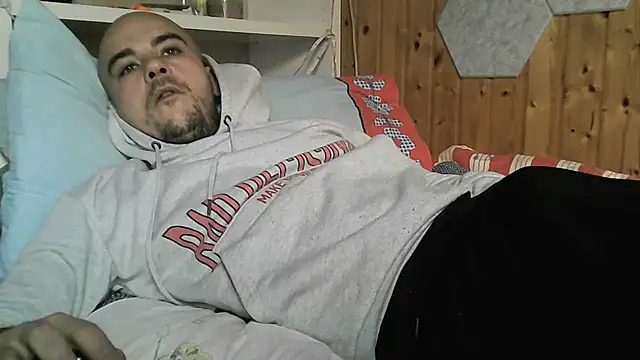 ItalianVinDiesel online show from November 10, 9:08 am