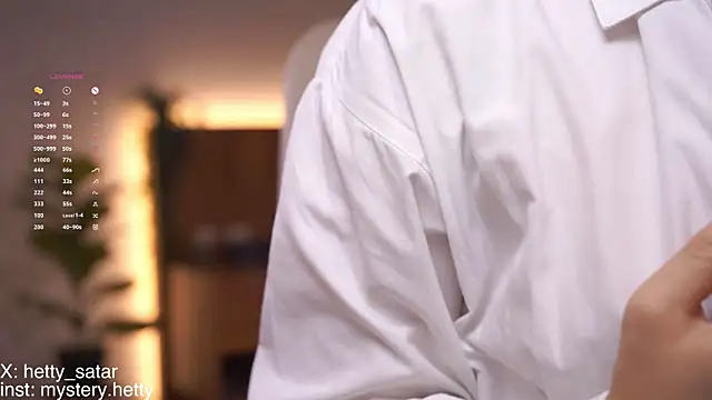 Snapshot of Hetty_satar chatting on October 16, 12:33 am Hetty satar online show from October 16, 12:33 am