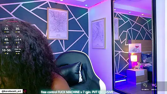 Snapshot of KAROL-SCOTT chatting on October 23, 8:29 pm KAROL-SCOTT online show from October 23, 8:29 pm