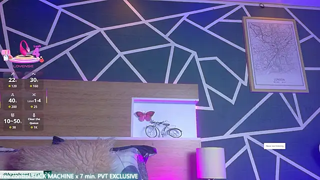 Snapshot of KAROL-SCOTT chatting on November 5, 8:31 pm KAROL-SCOTT online show from November 5, 8:31 pm