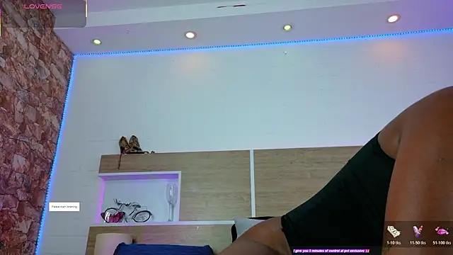 Snapshot of KAROL-SCOTT chatting on June 8, 4:51 pm KAROL-SCOTT online show from June 8, 4:51 pm