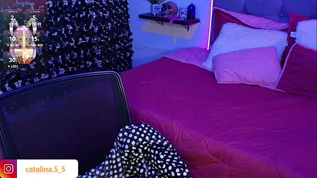 Snapshot of Kata_Bigboobs chatting on November 10, 12:09 am Kata Bigboobs online show from November 10, 12:09 am