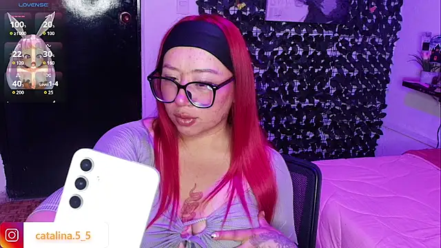 Snapshot of Kata_Bigboobs chatting on November 23, 1:27 am Kata Bigboobs online show from November 23, 1:27 am