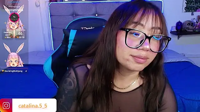 Snapshot of Kata_Bigboobs chatting on June 10, 6:18 pm Kata Bigboobs online show from June 10, 6:18 pm