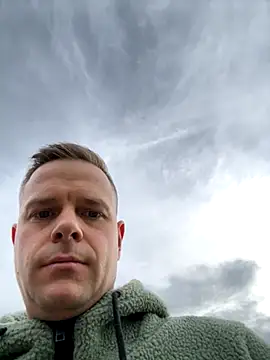 Snapshot of Danii0790 chatting on November 1, 9:44 am Danii0790 online show from November 1, 9:44 am