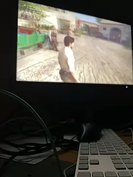 Snapshot of la_chiennete chatting on September 9, 11:15 pm la chiennete online show from September 9, 11:15 pm