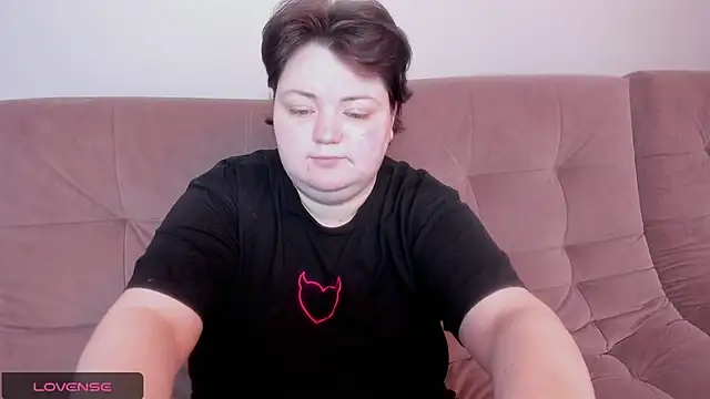 ihaveasecret  online show from January 11, 7:05 pm