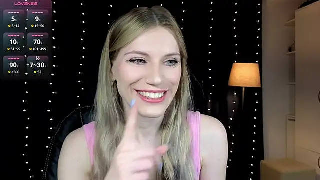 Lilianna Just online show from December 1, 5:24 pm