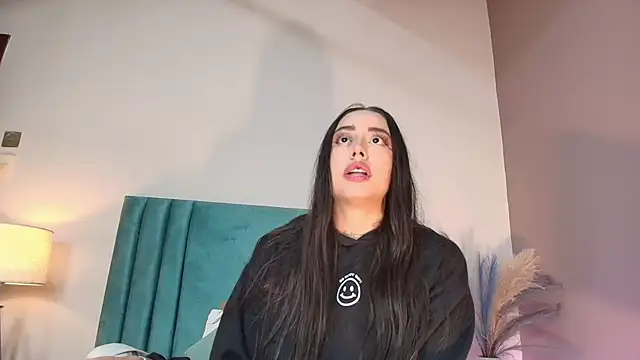 NoraDasilva online show from October 25, 12:51 am