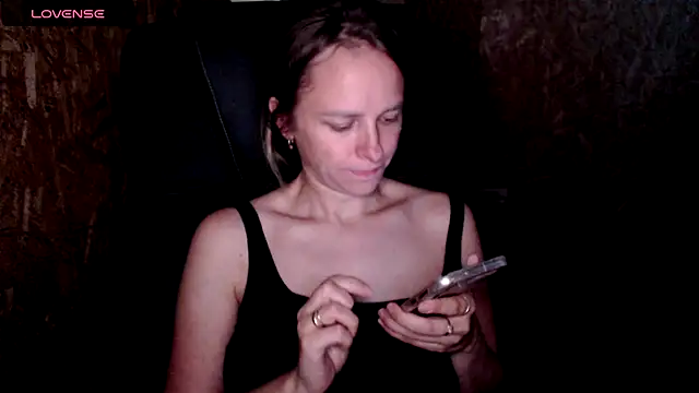 Snapshot of las_sweet chatting on July 28, 6:20 pm las sweet online show from July 28, 6:20 pm