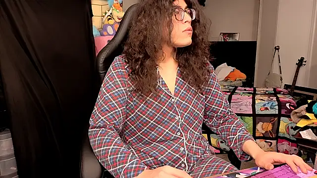 ShinyCherub online show from November 30, 10:14 pm