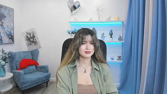 Snapshot of AnneTLi chatting on June 7, 7:17 pm AnneTLi online show from June 7, 7:17 pm