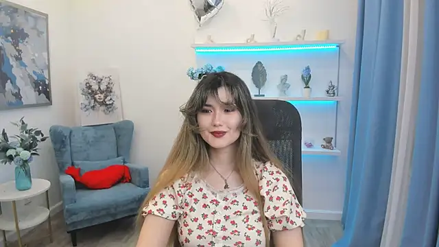 Snapshot of AnneTLi chatting on June 10, 7:35 pm AnneTLi online show from June 10, 7:35 pm