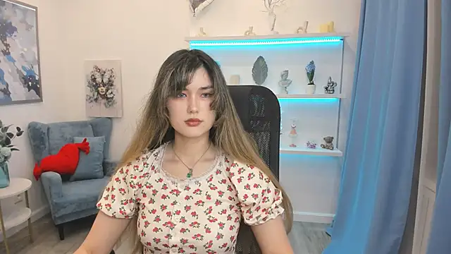 Snapshot of AnneTLi chatting on June 15, 6:32 pm AnneTLi online show from June 15, 6:32 pm