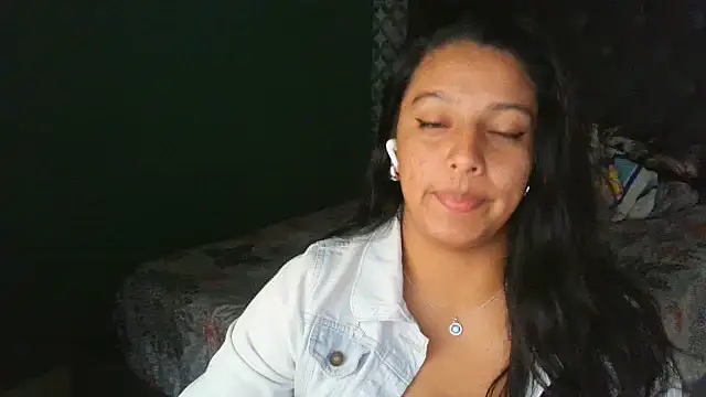 Snapshot of almaswan1 chatting on October 2, 3:41 pm almaswan1 online show from October 2, 3:41 pm