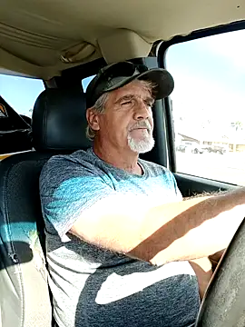 Snapshot of TTolbert chatting on December 1, 7:58 pm TTolbert online show from December 1, 7:58 pm