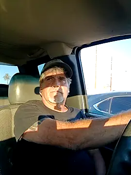 Snapshot of TTolbert chatting on December 10, 3:12 pm TTolbert online show from December 10, 3:12 pm