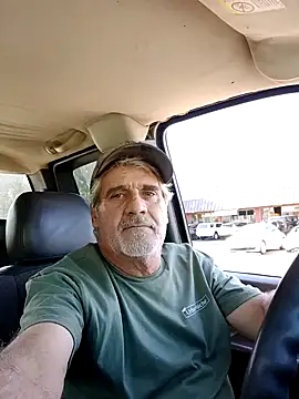 Snapshot of TTolbert chatting on December 13, 6:59 pm TTolbert online show from December 13, 6:59 pm