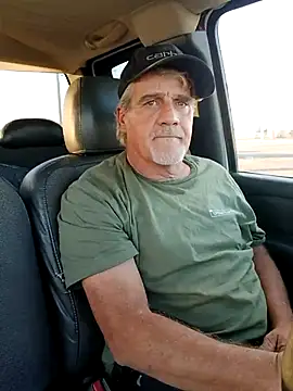 Snapshot of TTolbert chatting on December 21, 11:45 pm TTolbert online show from December 21, 11:45 pm