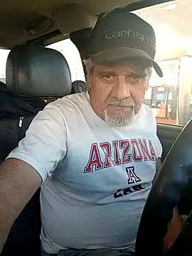 Snapshot of TTolbert chatting on January 12, 11:58 pm TTolbert online show from January 12, 11:58 pm