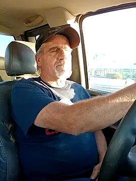 Snapshot of TTolbert chatting on January 14, 11:48 pm TTolbert online show from January 14, 11:48 pm