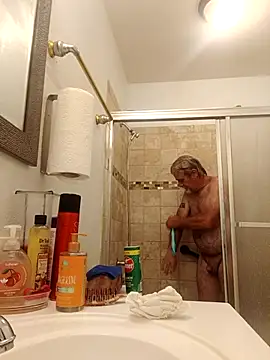 Snapshot of TTolbert chatting on September 9, 4:45 am TTolbert online show from September 9, 4:45 am