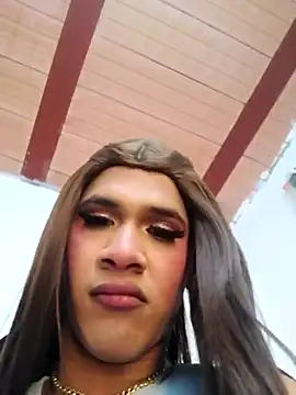 Snapshot of Babylolatop chatting on December 24, 2:21 am Babylolatop online show from December 24, 2:21 am