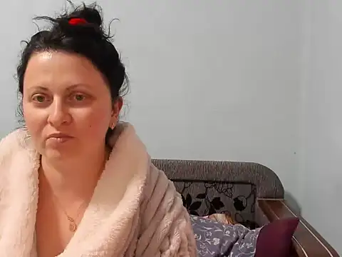 Snapshot of Lillian2 chatting on December 31, 12:36 pm Lillian2 online show from December 31, 12:36 pm