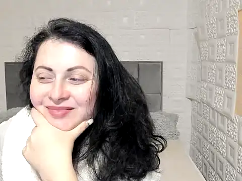 Snapshot of Lillian2 chatting on February 16, 2:21 pm Lillian2 online show from February 16, 2:21 pm