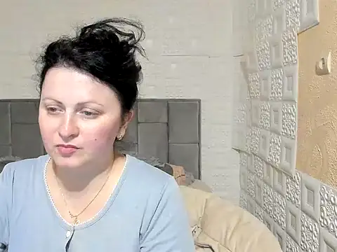 Snapshot of Lillian2 chatting on March 14, 6:39 pm Lillian2 online show from March 14, 6:39 pm