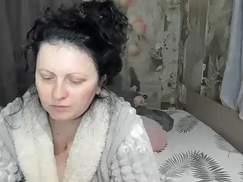 Lillian2 online show from January 15, 11:15 am