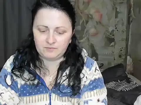 Lillian2 online show from April 28, 8:14 pm