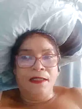 Snapshot of Delicy1 chatting on February 19, 4:33 pm Delicy1 online show from February 19, 4:33 pm