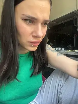 Snapshot of Queen_of_pain chatting on June 16, 8:28 am Queen of pain online show from June 16, 8:28 am