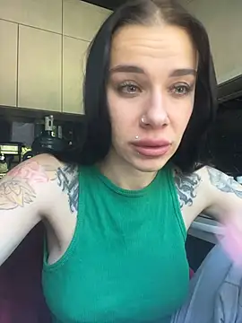 Snapshot of Queen_of_pain chatting on June 17, 7:00 am Queen of pain online show from June 17, 7:00 am