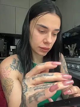 Snapshot of Queen_of_pain chatting on June 25, 5:56 am Queen of pain online show from June 25, 5:56 am