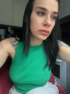 Snapshot of Queen_of_pain chatting on June 29, 6:41 am Queen of pain online show from June 29, 6:41 am