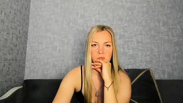 Snapshot of iam_Venus chatting on May 6, 3:28 pm iam Venus online show from May 6, 3:28 pm